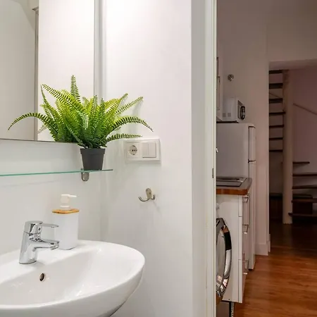 Beautiful Ground Floor Duplex In The Heart Of Appartamento Siviglia